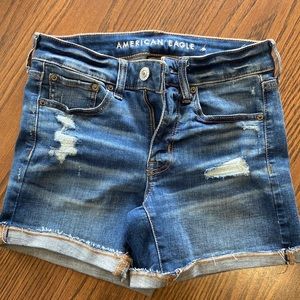 American Eagle size 2 super stretch shorts. Worn once.